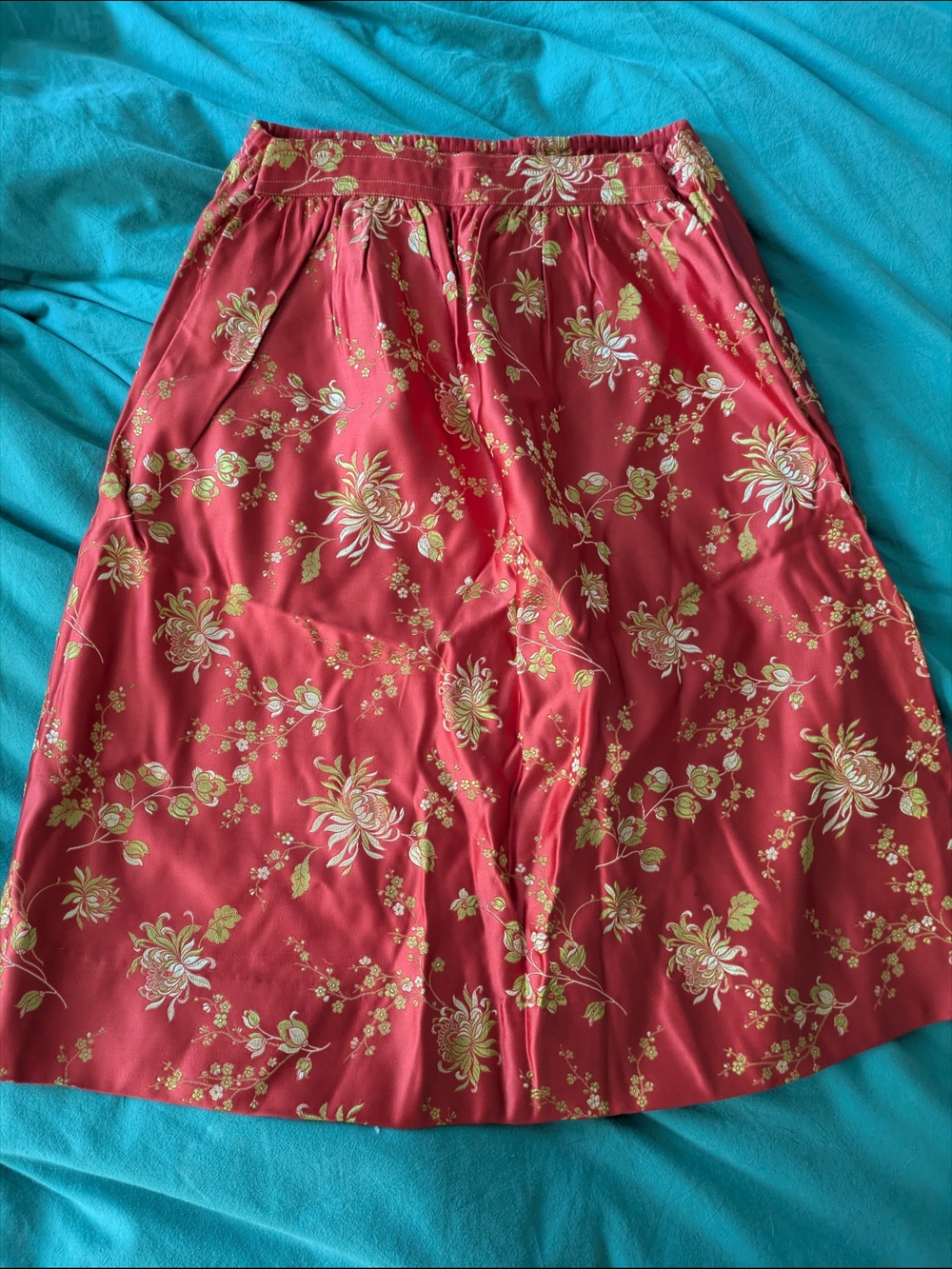 Silky Scarlet Skirt With Gold Embroidery A Line XS Unbranded Chinese Asian
